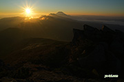 朝陽　撮影地：目国内岳