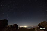 漁火と北の星空　撮影地：目国内岳